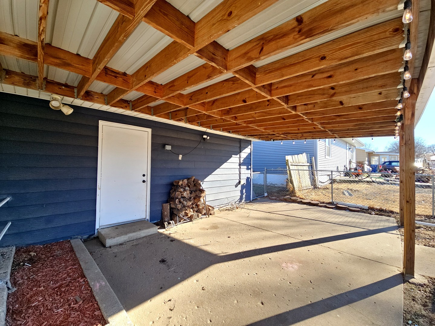 1322 Calvin Street Davenport, IA 52804 - Photo 24 of 25 a view of a ceiling fan