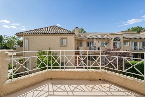 $515,000 | 23715 Del Monte Dr., Unit 216, Valencia, CA 91355