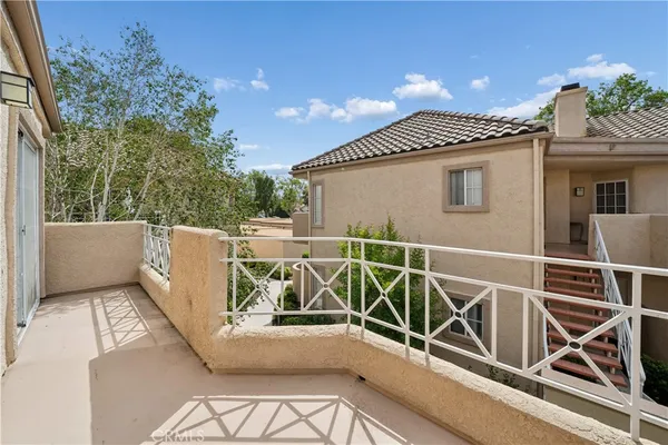 $515,000 | 23715 Del Monte Dr., Unit 216, Valencia, CA 91355