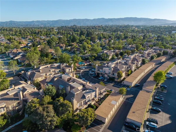 $515,000 | 23715 Del Monte Dr., Unit 216, Valencia, CA 91355