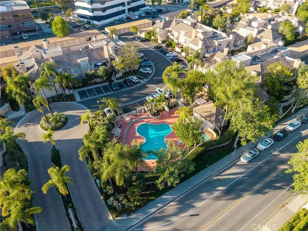 $515,000 | 23715 Del Monte Dr., Unit 216, Valencia, CA 91355