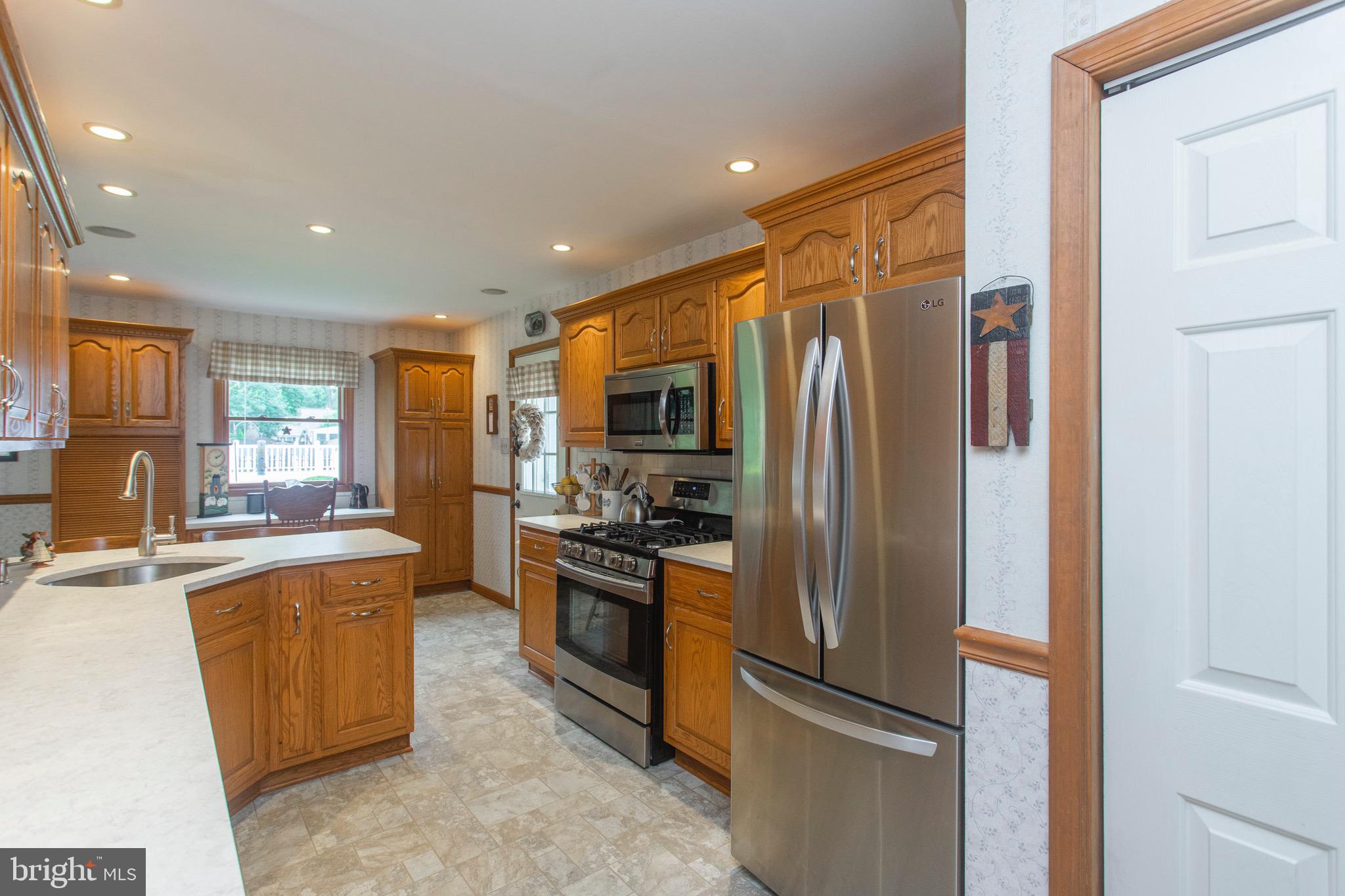 501 Firethorn Road King of Prussia, PA 19406 - Photo 12 of 51