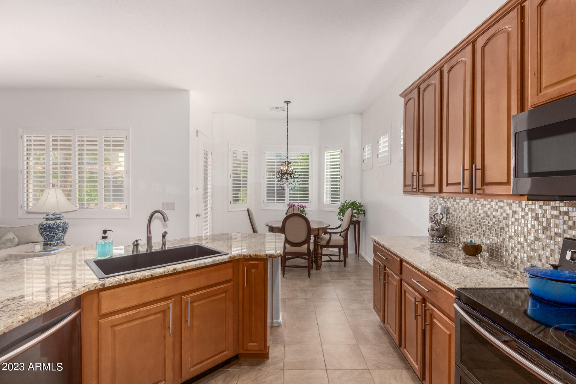 4317 West Summerside Road Laveen, AZ 85339 - Photo 19 of 41 Kitchen
