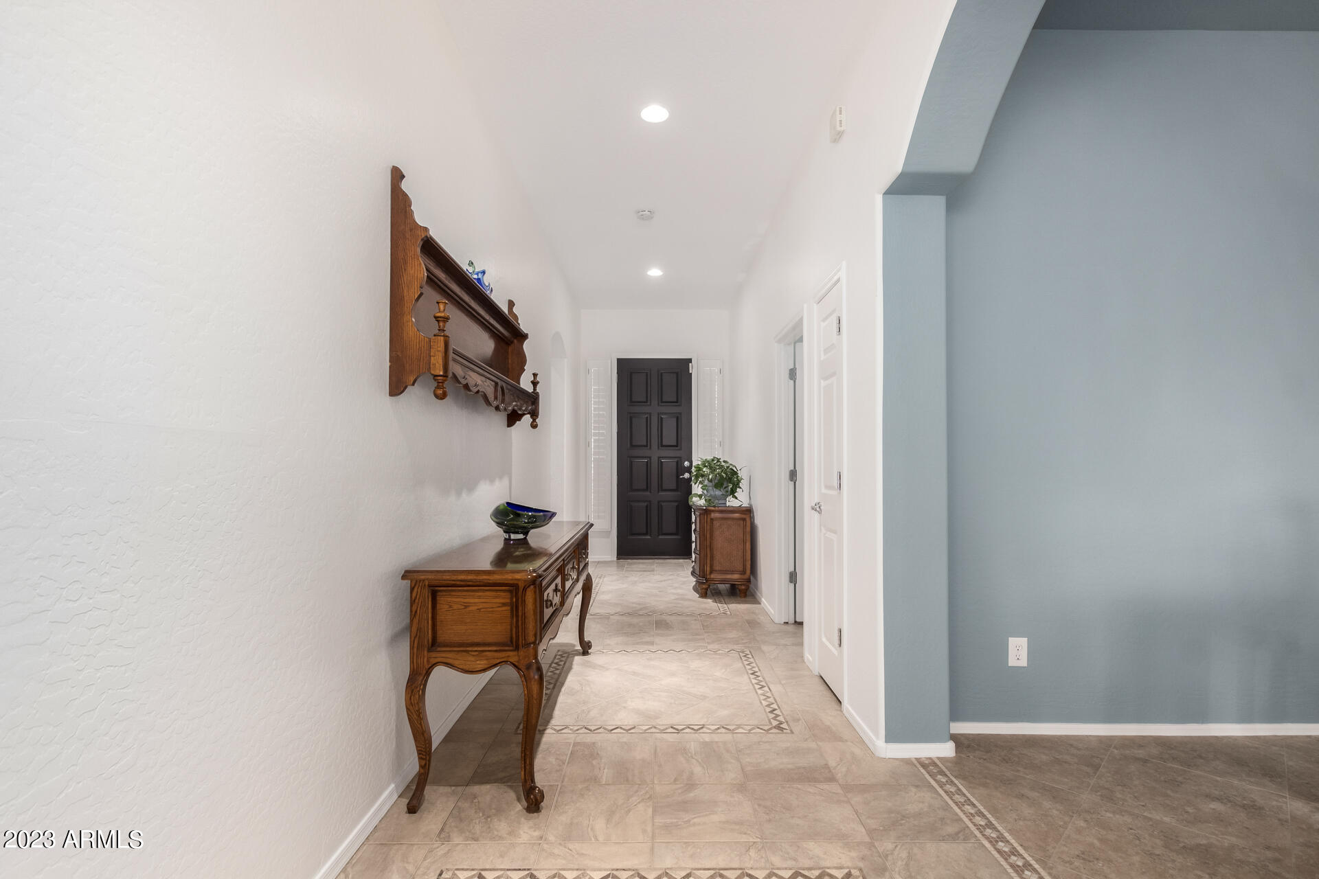 4317 West Summerside Road Laveen, AZ 85339 - Photo 8 of 41 Entry Hallway
