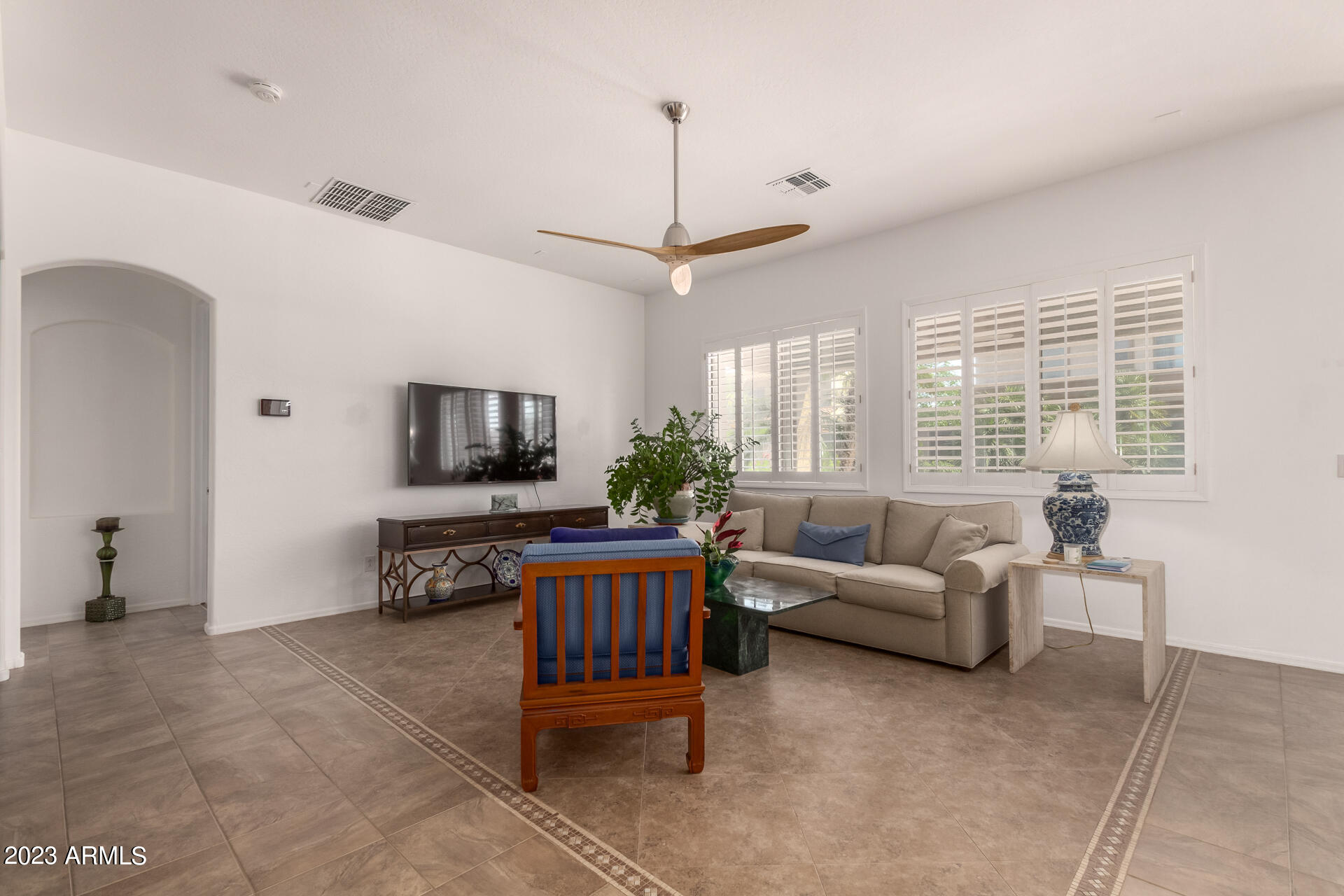 4317 West Summerside Road Laveen, AZ 85339 - Photo 10 of 41 Living Room