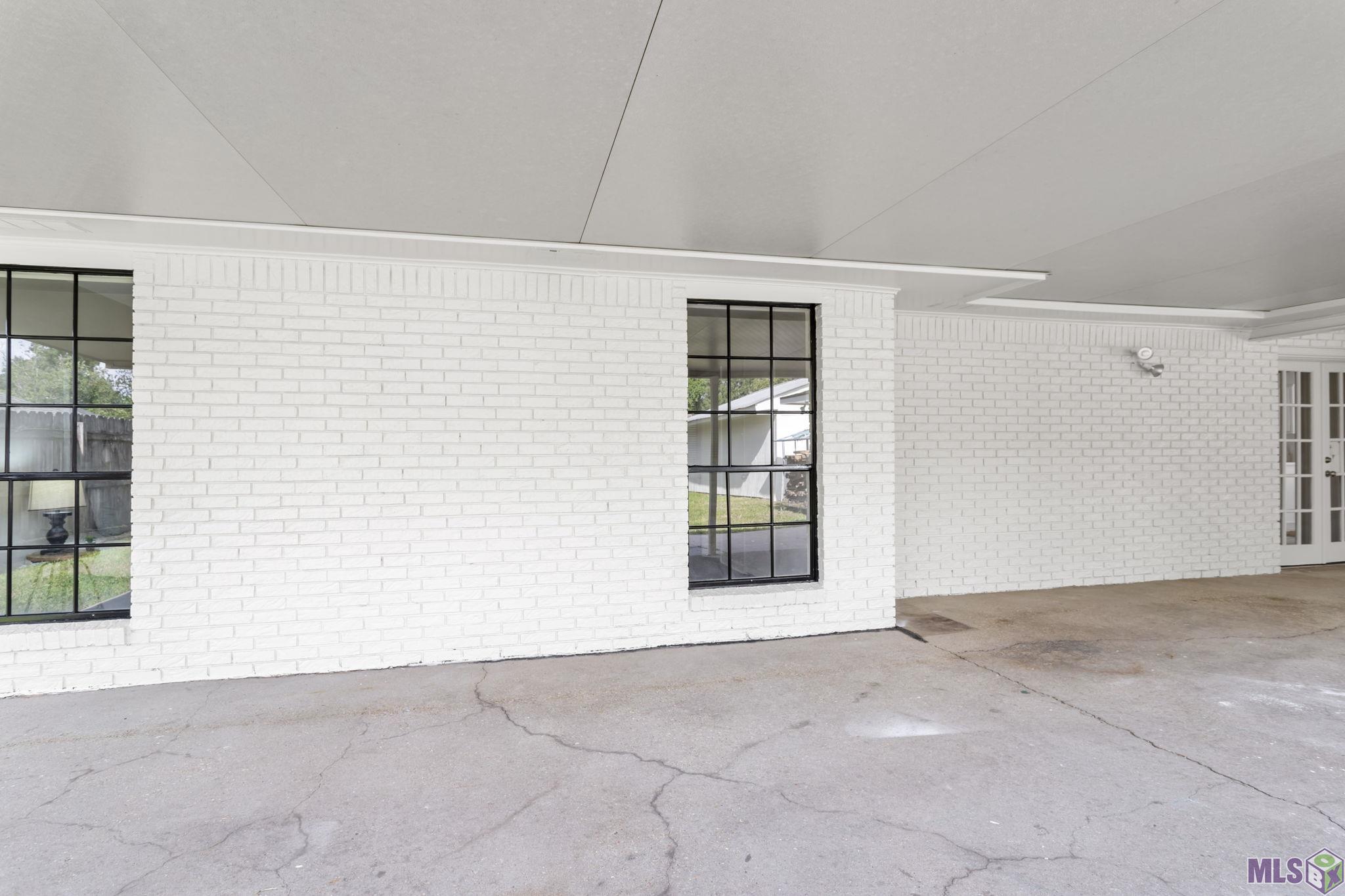 13542 Ridgeview Drive Baton Rouge, LA 70817 - Photo 17 of 18 Rear Patio