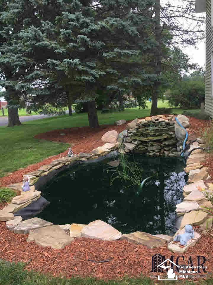 3472 Heiss Road Monroe, MI 48162 - Photo 3 of 38 21346948-2.JPG