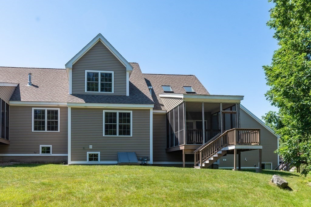 3 Gatecrest Road, Unit 3 Westford, MA 01886 - Photo 5 of 35 Gallery Image 5