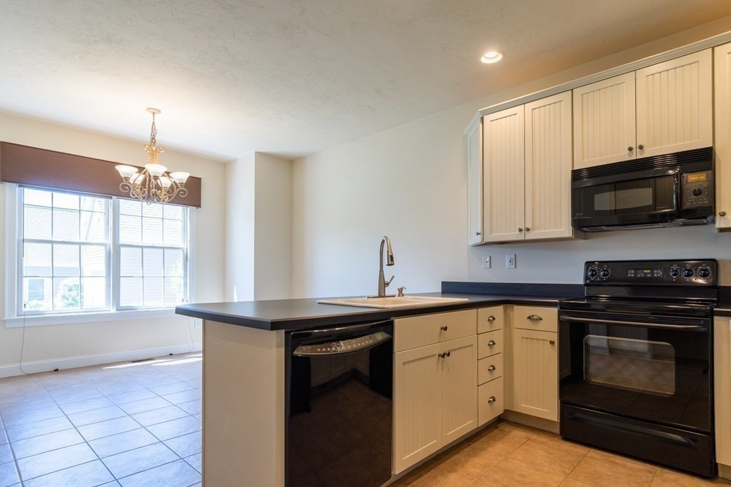 3 Gatecrest Road, Unit 3 Westford, MA 01886 - Photo 9 of 35 Gallery Image 9