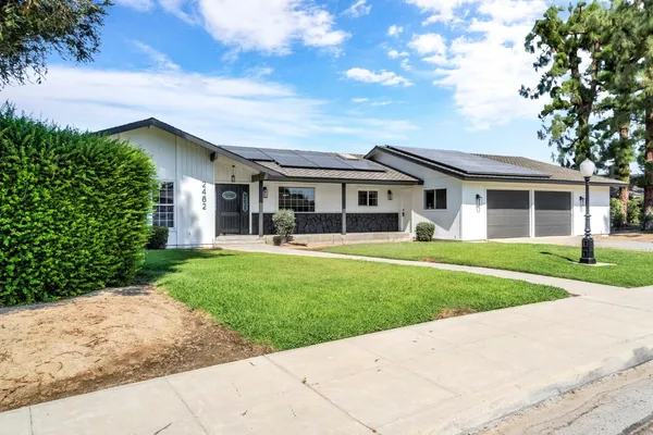 $574,000 | 2482 Country Club Lane, Selma, CA 93662