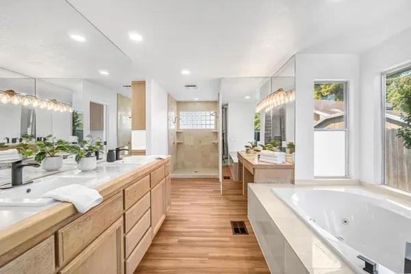 $574,000 | 2482 Country Club Lane, Selma, CA 93662