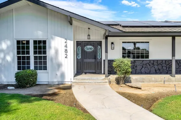 $574,000 | 2482 Country Club Lane, Selma, CA 93662