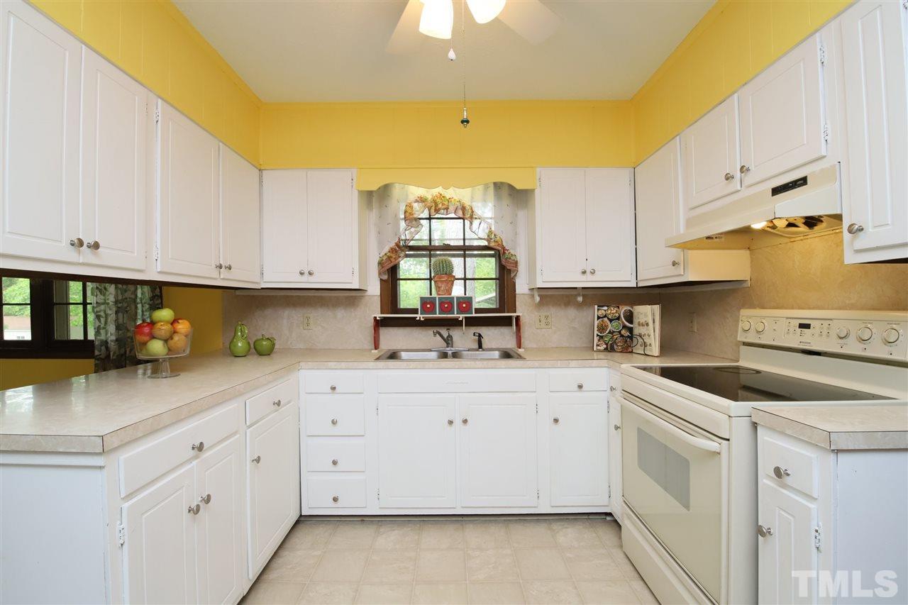 138 Magnolia Drive Roxboro, NC 27573 - Photo 11 of 29