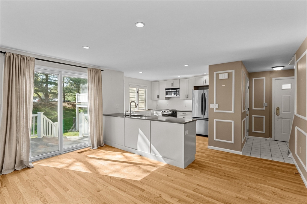 14 Abington Road, Unit 14 Danvers, MA 01923 - Photo 8 of 40 Gallery Image 8