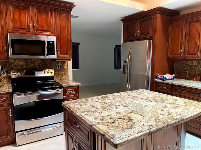 2290 Southwest 132nd Avenue Miami, FL 33175 - Photo 9 of 22