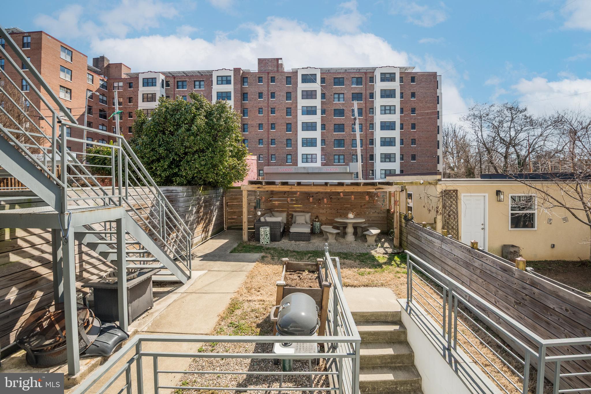 1428 Shepherd Street Northwest, Unit 1 Washington, DC 20011 - Photo 45 of 48 a view of a balcony with chairs
