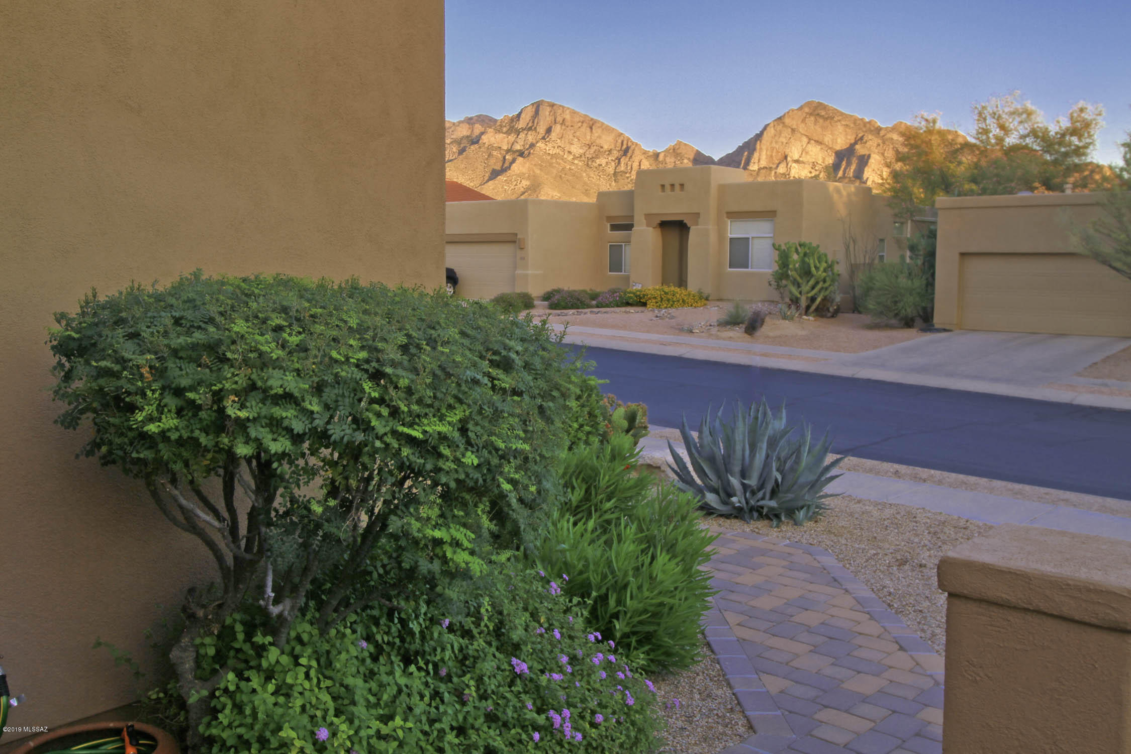 438 West Spearhead Road Tucson, AZ 85737 - Photo 4 of 34 Gallery Image 4