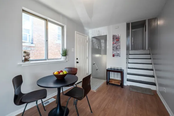 $175,000 | 2102 West 73rd Street, Chicago, IL 60636