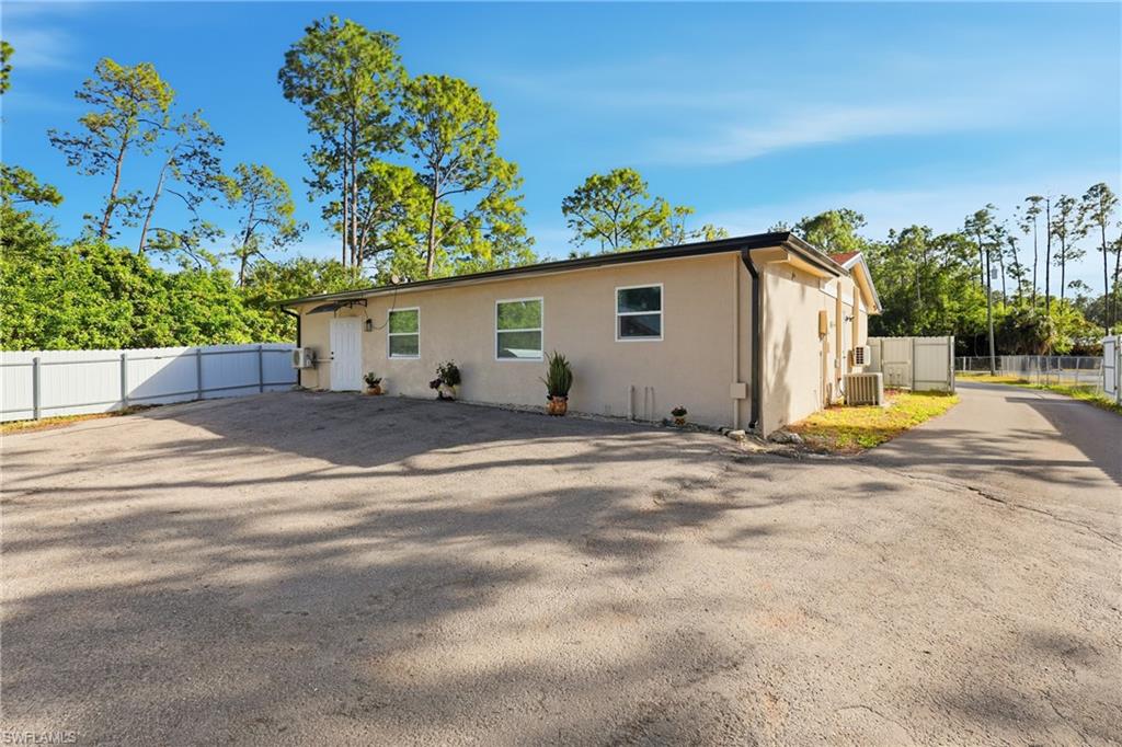 6005 Star Grass Lane Naples, FL 34116 - Photo 32 of 44