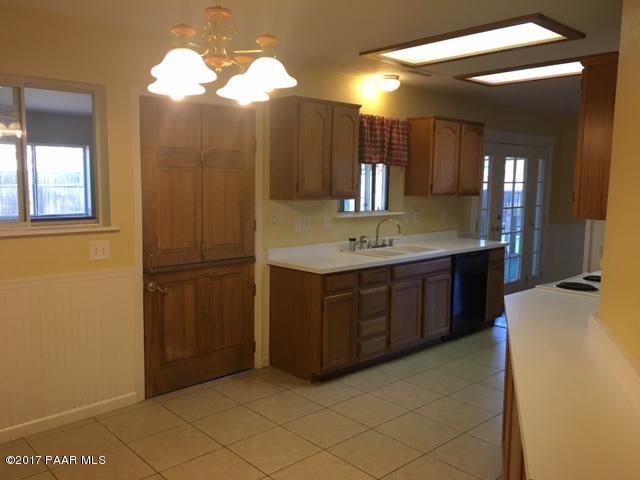 Eating area in kitchen