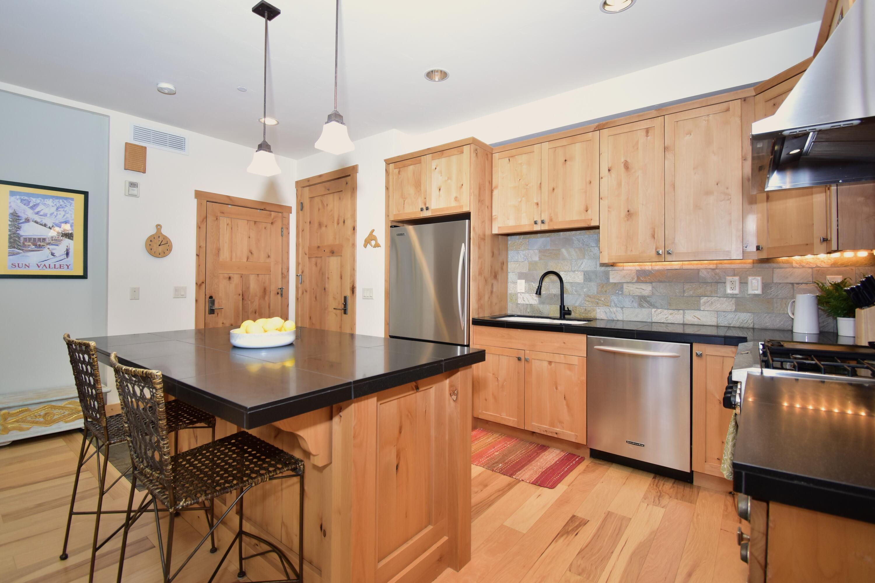 109 Angani Way, Unit 3 Sun Valley, ID 83353 - Photo 4 of 24 Kitchen