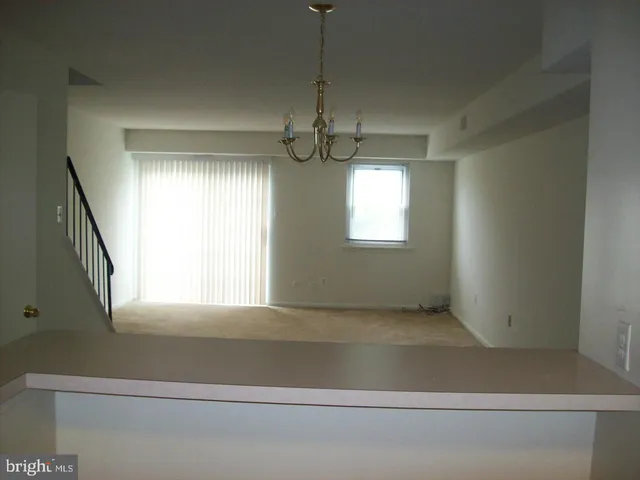 a view of empty room with window