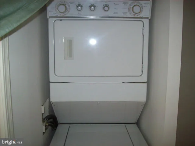 a close up view of washer and dryer