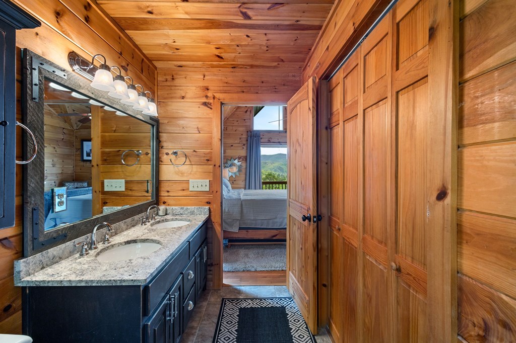 940 Whispering Lake Drive Blue Ridge, GA 30513 - Photo 48 of 70 Primary Private Balcony