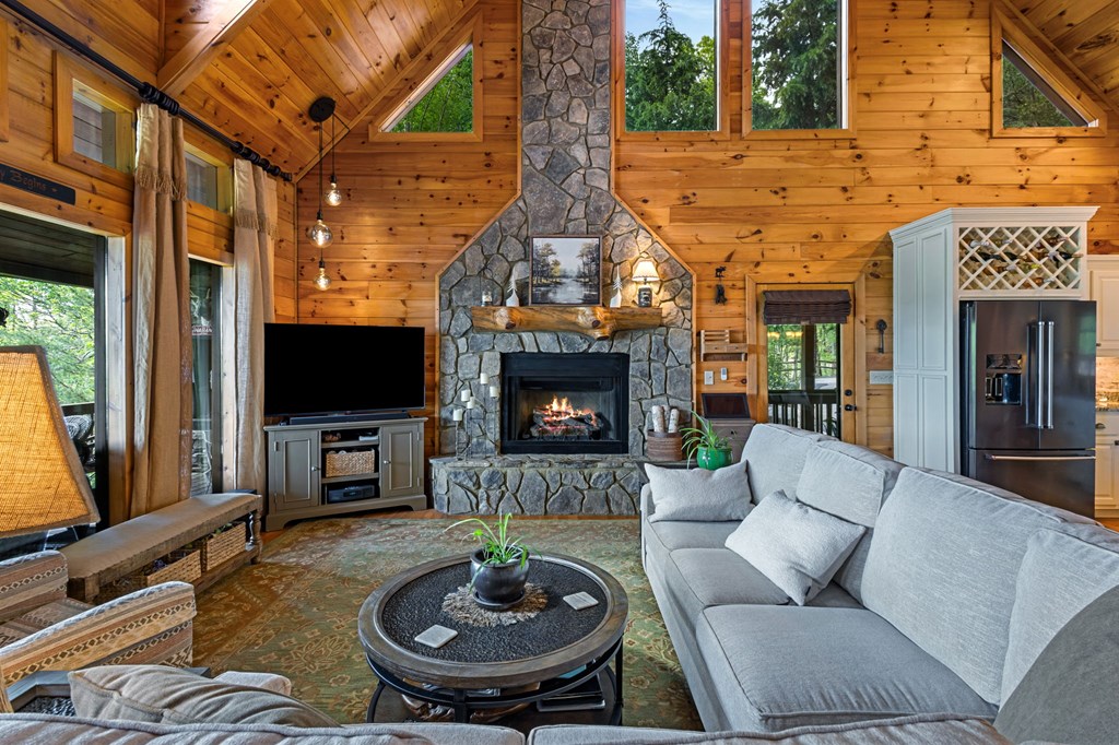 940 Whispering Lake Drive Blue Ridge, GA 30513 - Photo 10 of 70