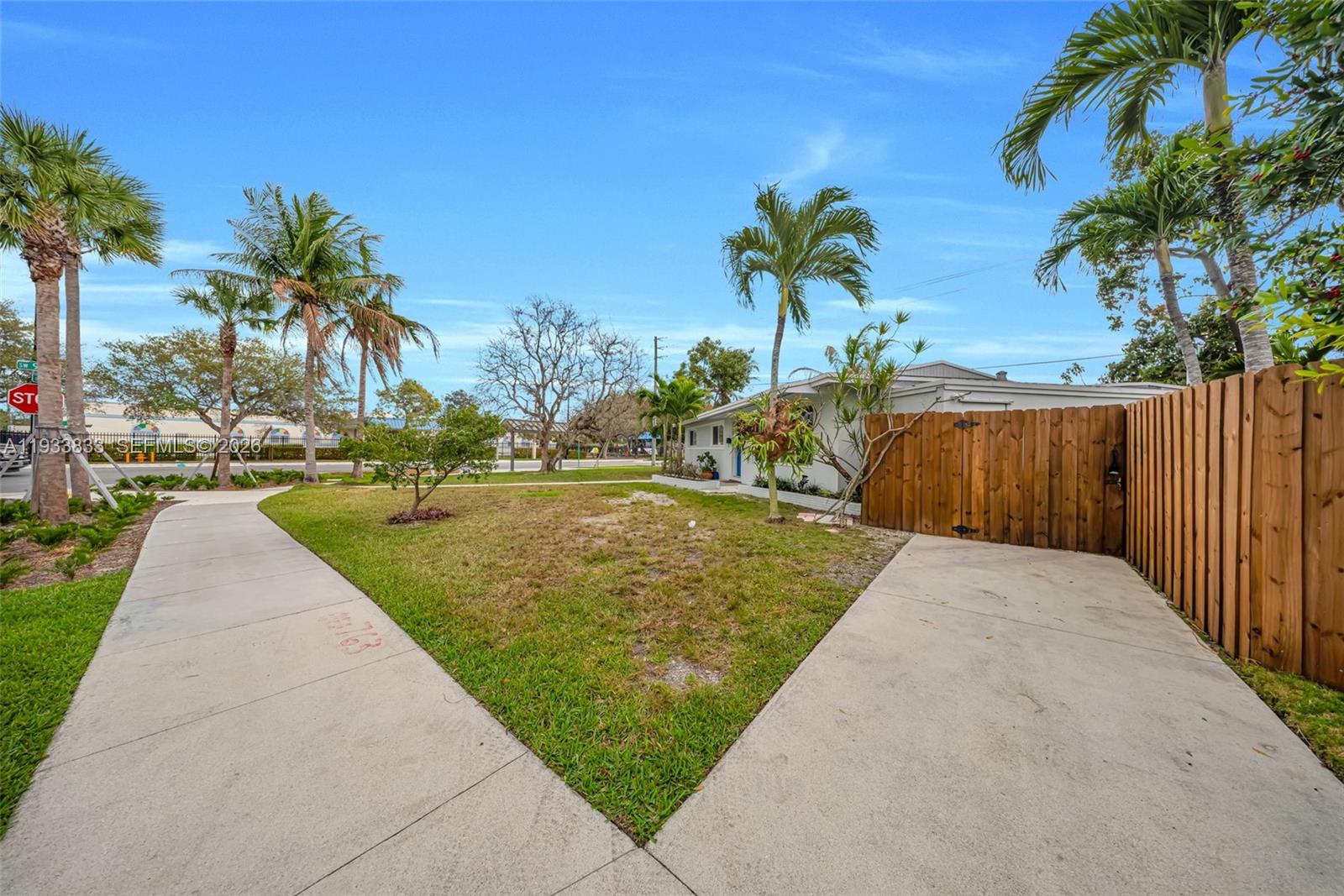 18600 Southwest 97th Avenue Cutler Bay, FL 33157 - Photo 15 of 17