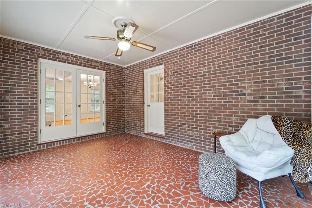 3610 Gramercy Road Greensboro, NC 27410 - Photo 22 of 39 Sunroom