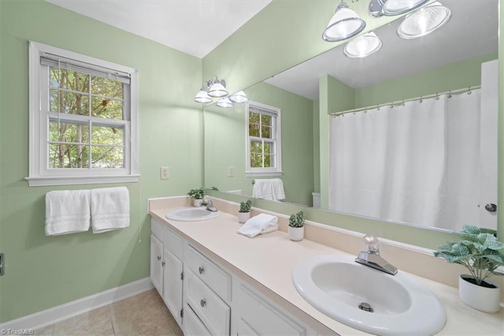 3610 Gramercy Road Greensboro, NC 27410 - Photo 29 of 39 Hall Bath