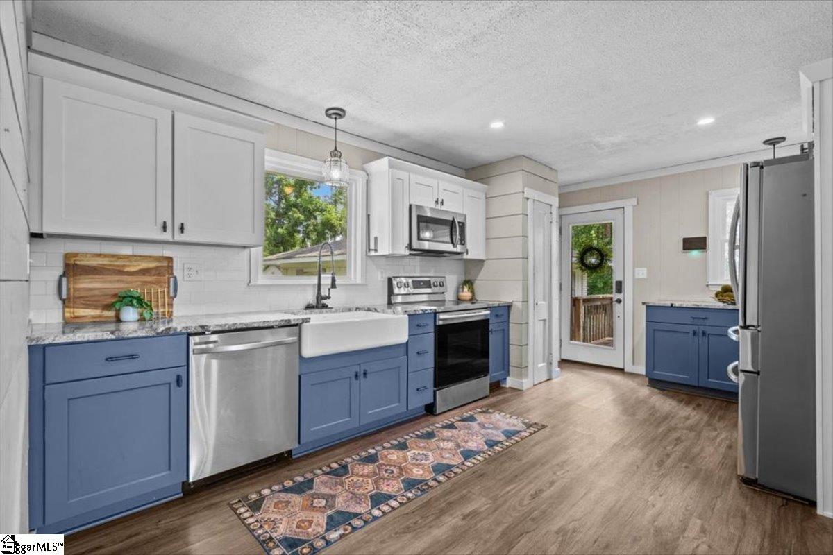 124 Porter Road Pickens, SC 29671 - Photo 5 of 30