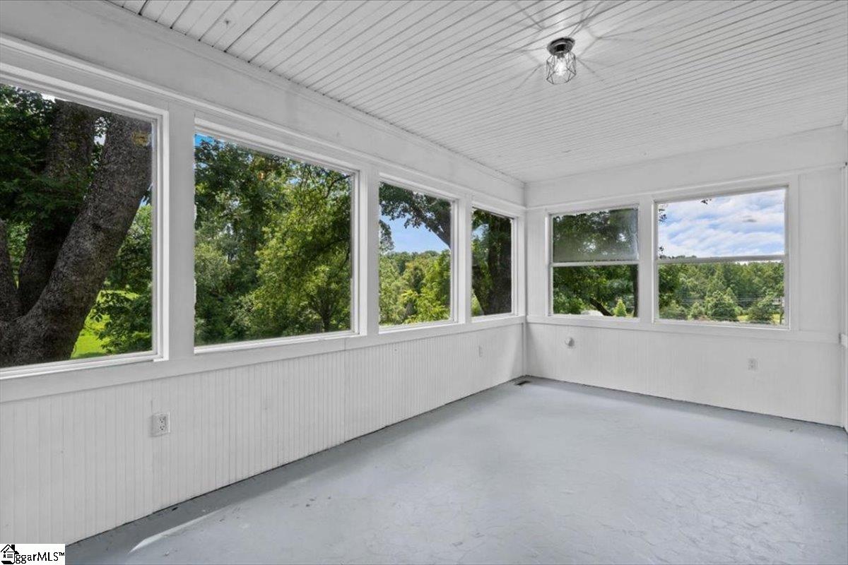 124 Porter Road Pickens, SC 29671 - Photo 10 of 30