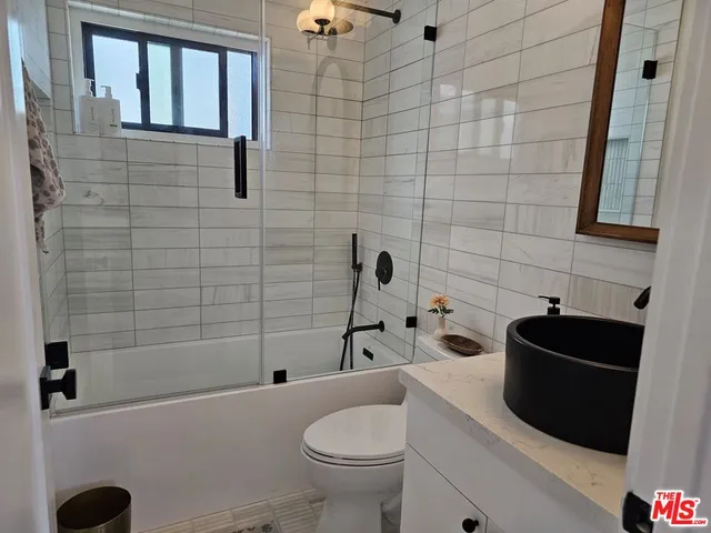 $5,900 | 17 Sunset Avenue, Unit 3, Venice, CA 90291