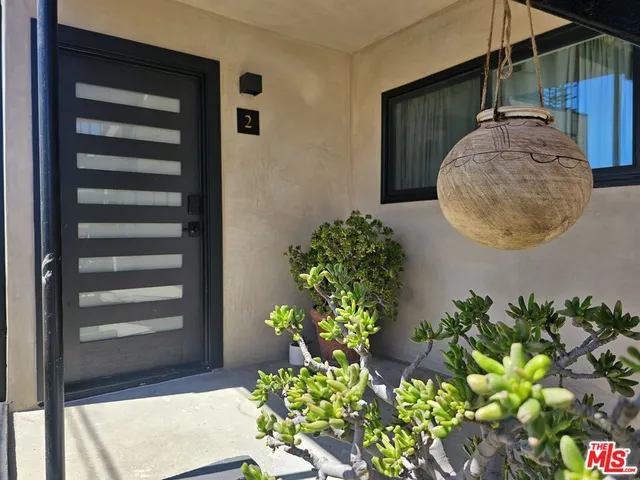 $5,900 | 17 Sunset Avenue, Unit 3, Venice, CA 90291