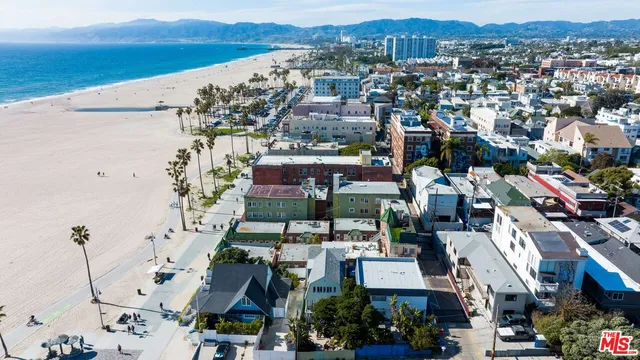 $5,900 | 17 Sunset Avenue, Unit 3, Venice, CA 90291