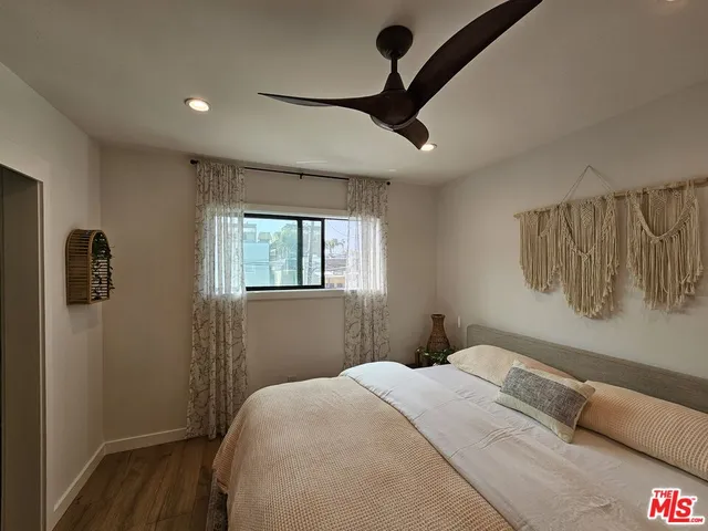 $5,900 | 17 Sunset Avenue, Unit 3, Venice, CA 90291