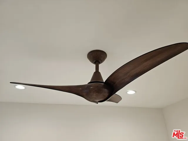 $5,900 | 17 Sunset Avenue, Unit 3, Venice, CA 90291