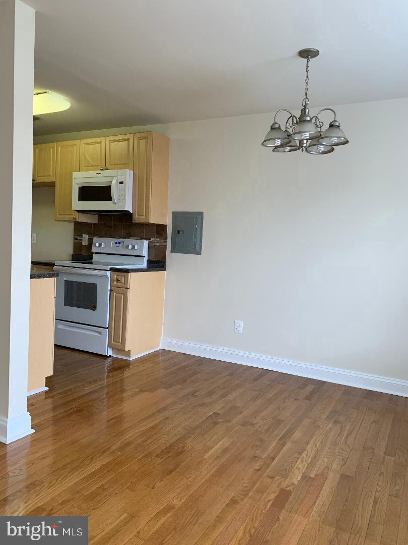1009 Chillum Road, Unit 409 Hyattsville, MD 20782 - Photo 5 of 14