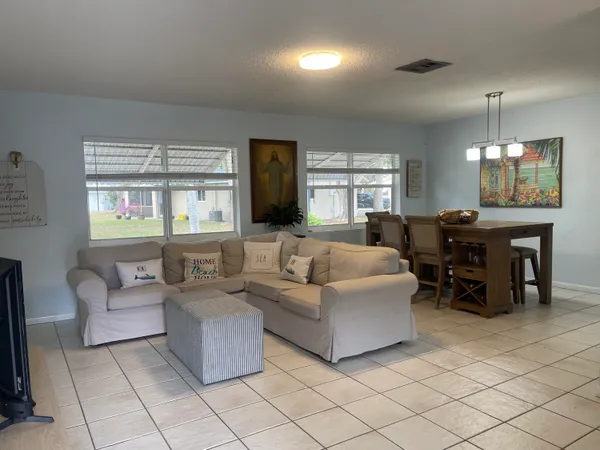 $2,200 | 3123 Southwest Natura Avenue, Deerfield Beach, FL 33441