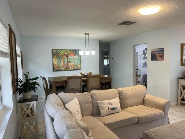 $2,200 | 3123 Southwest Natura Avenue, Deerfield Beach, FL 33441