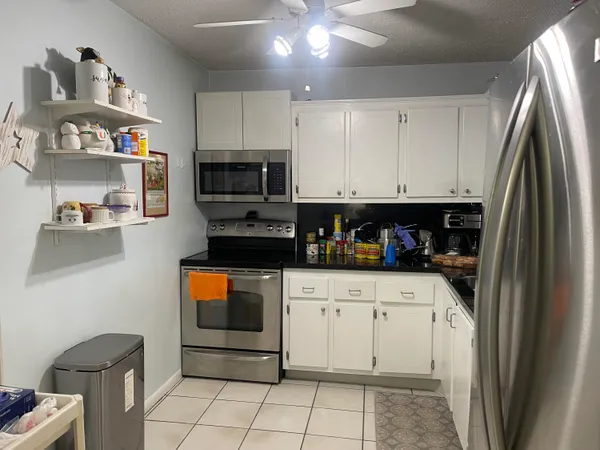 $2,200 | 3123 Southwest Natura Avenue, Deerfield Beach, FL 33441