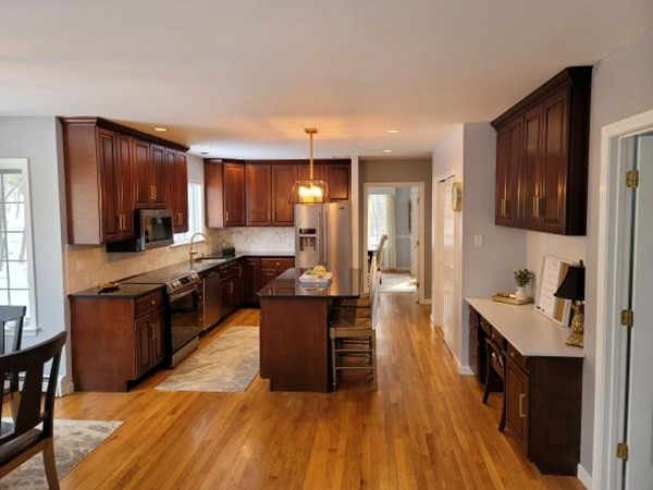 23 Pearl Road Boxford, MA 01921 - Photo 11 of 42