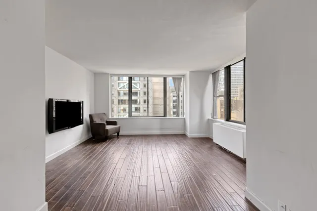 $1,145,000 | 445 5th Avenue, Unit 27H | Midtown South