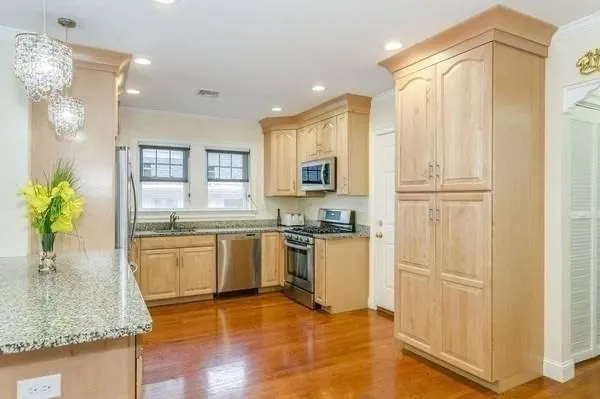 $4,495 | 16 Eliot Crescent, Unit 1, Brookline, MA 02467