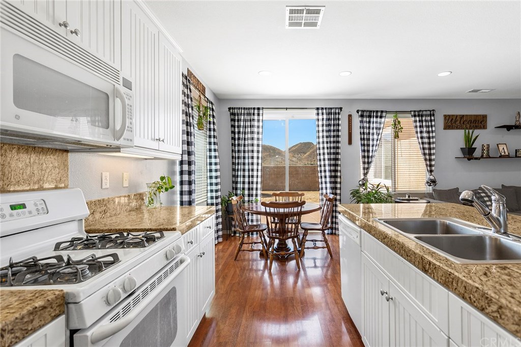 4865 Duskywing Road Hemet, CA 92545 - Photo 9 of 28 Gallery Image 9