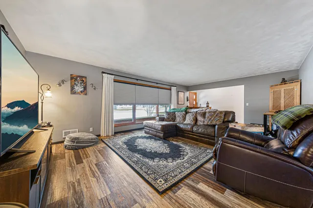 $359,900 | 421 Mc Indoe Street, Owatonna, MN 55060