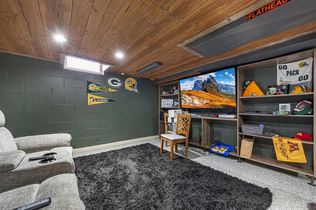 $359,900 | 421 Mc Indoe Street, Owatonna, MN 55060