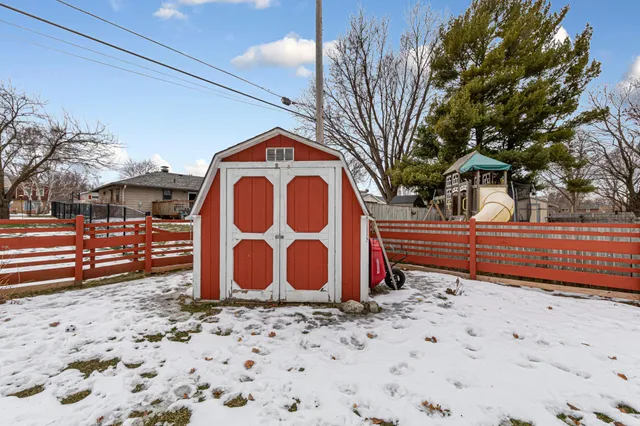 $359,900 | 421 Mc Indoe Street, Owatonna, MN 55060